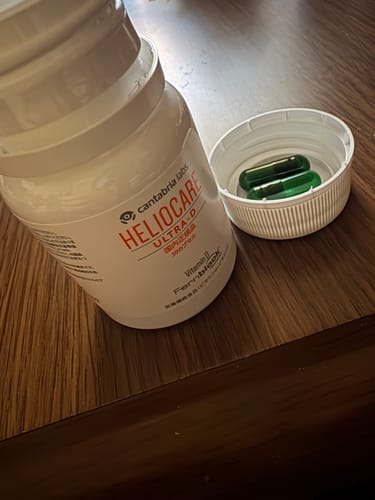 Customer photo review of ヘリオケア ウルトラD（飲む日焼け止め）