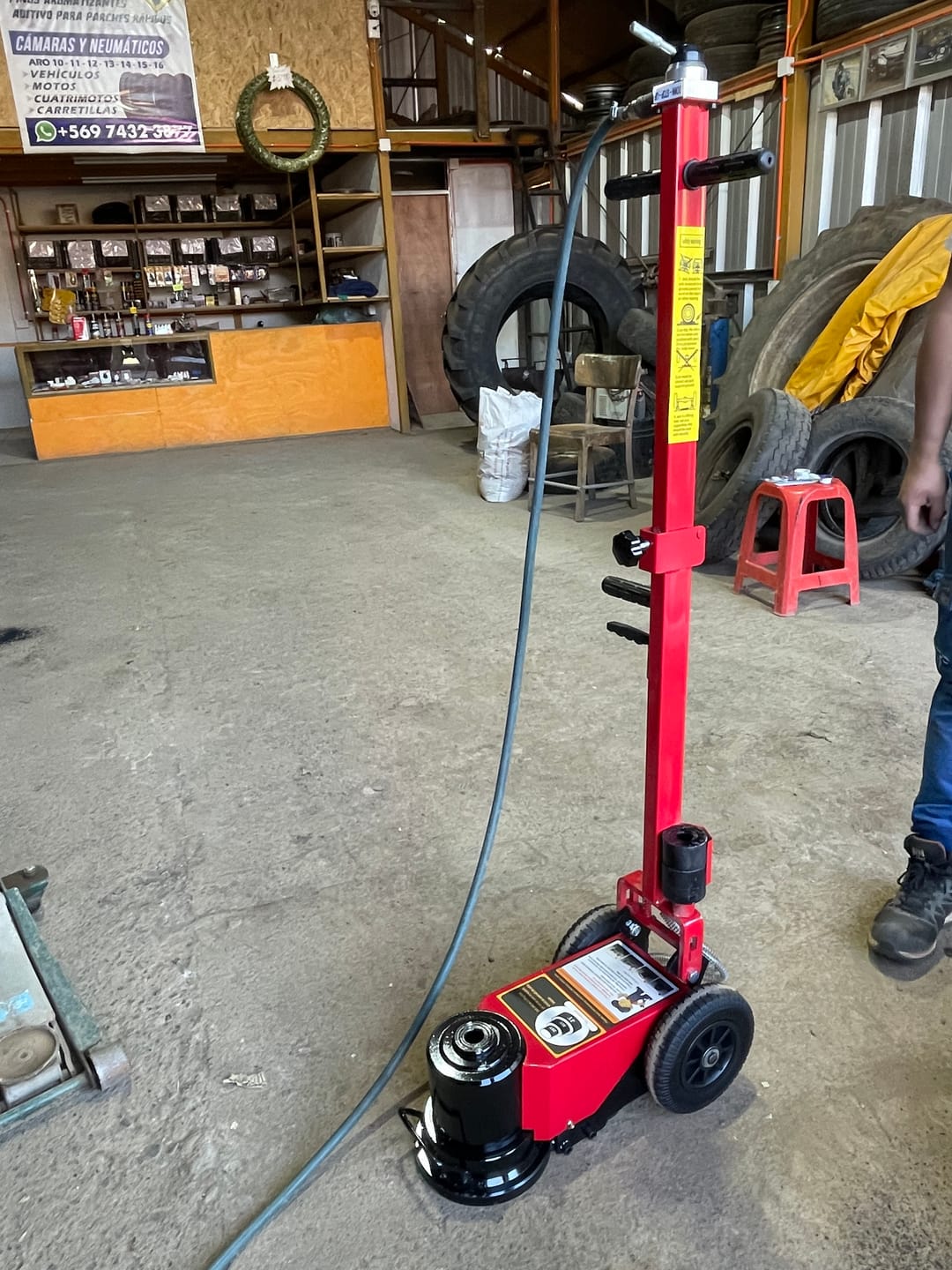 Customer photo review of Pack de Gatas Neumáticas 3Ton + 25/50 Ton