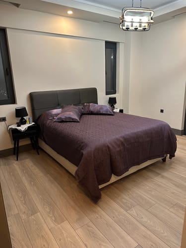 Customer photo review of Siyah Çekmeceli Komodin - Konik Ayak ve Raflı