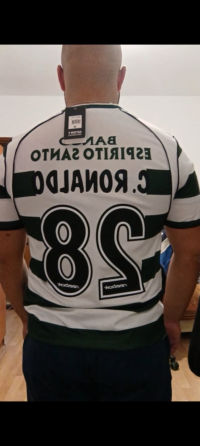Customer photo review of Sporting CP Lisbon Cristiano Ronaldo Number 28 Vintage Jersey Trikot