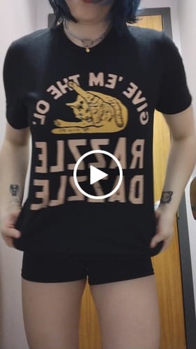 Customer video review of Razzle Dazzle Tee