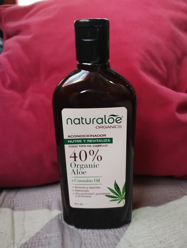 Customer photo review of Acondicionador Nutrición Aloe & Cannabis Oil 350ml