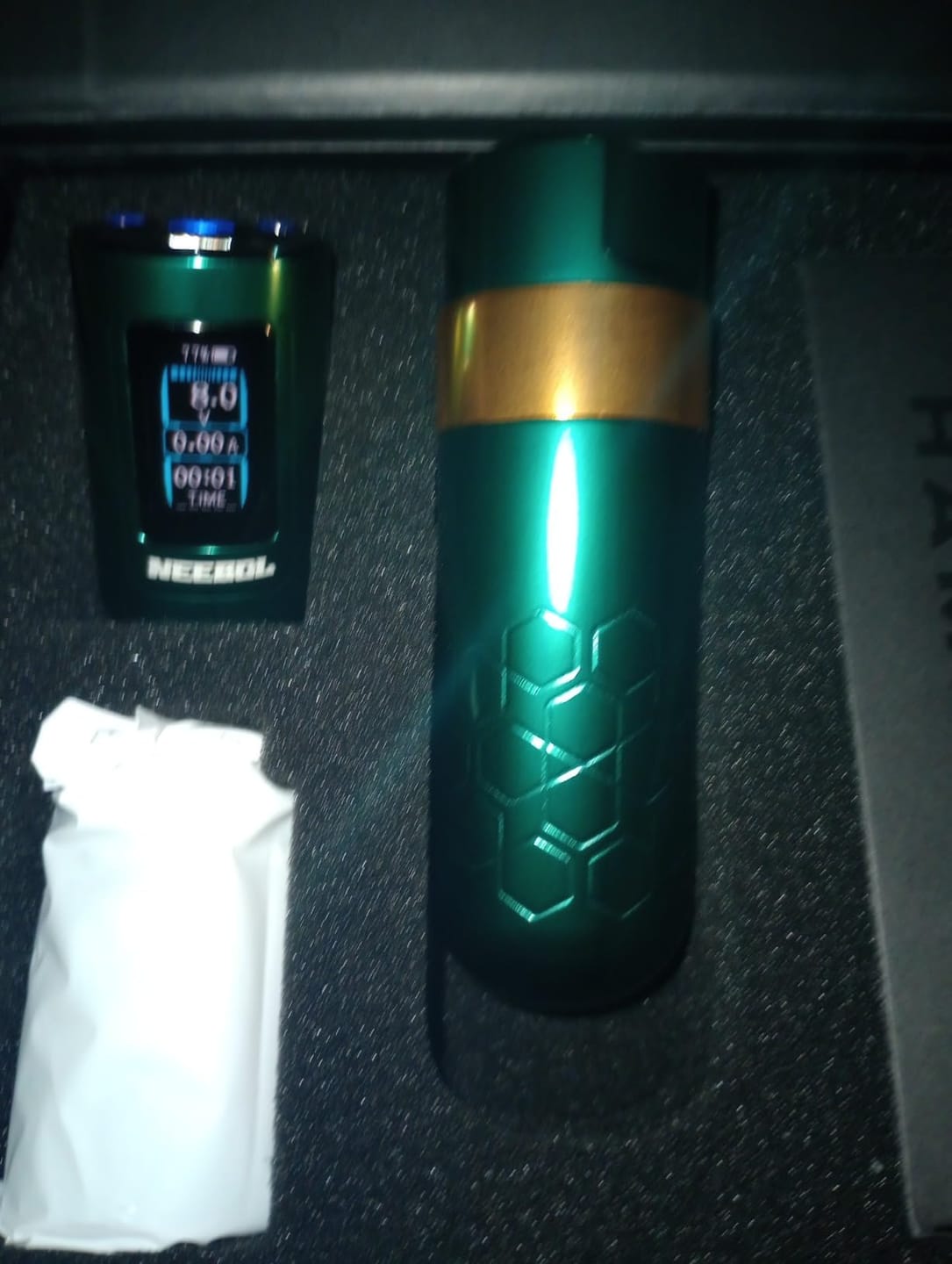 Customer photo review of Neebol Tattoo Machine  R1 PRO, 4MM Stroke, Dual Batteries