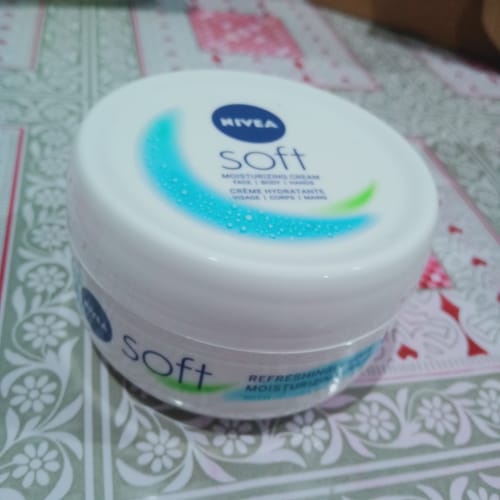 Customer photo review of Nivea Soft Cream 200ml