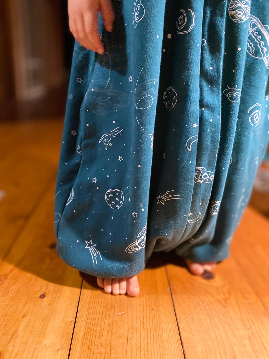 Customer photo review of 4 Season® Baby Sleep Bag with Feet, Merino Wool & Organic Cotton, Space - GLOW IN THE DARK