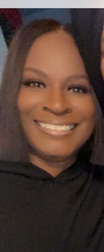 Customer photo review of iPhone 13