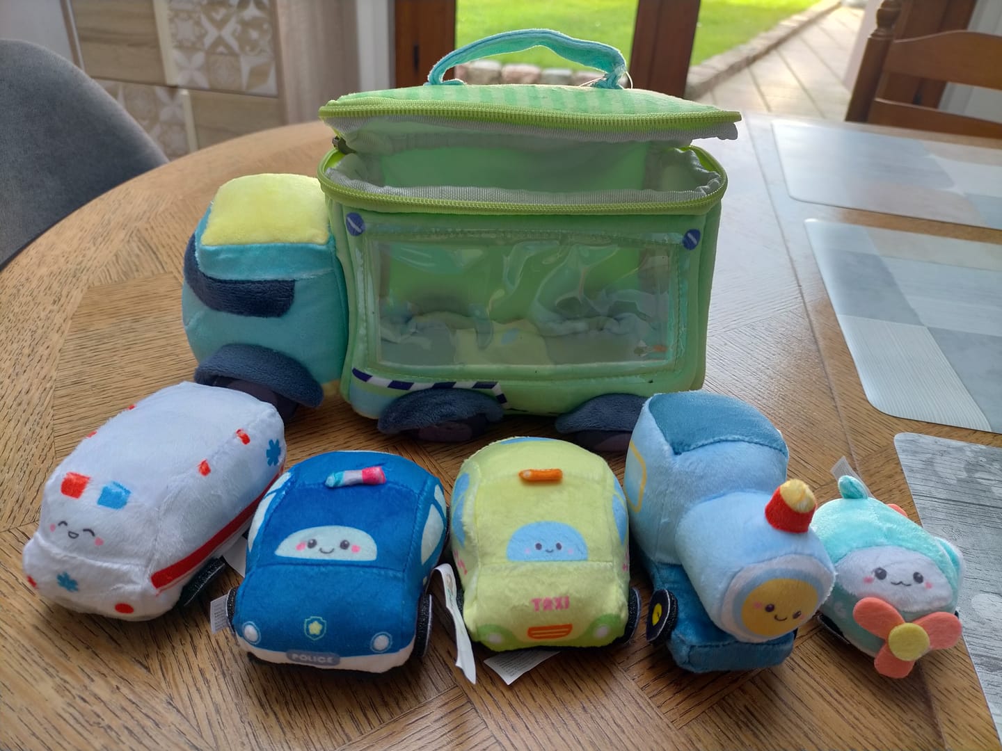 Customer photo review of Personnalisée Premier Ensemble de Jouet Sonore en Peluche de Voiture pour Bébé