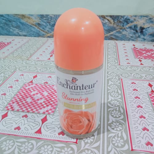 Customer photo review of Enchanteur Stunning Roll On Deodorant 50ml