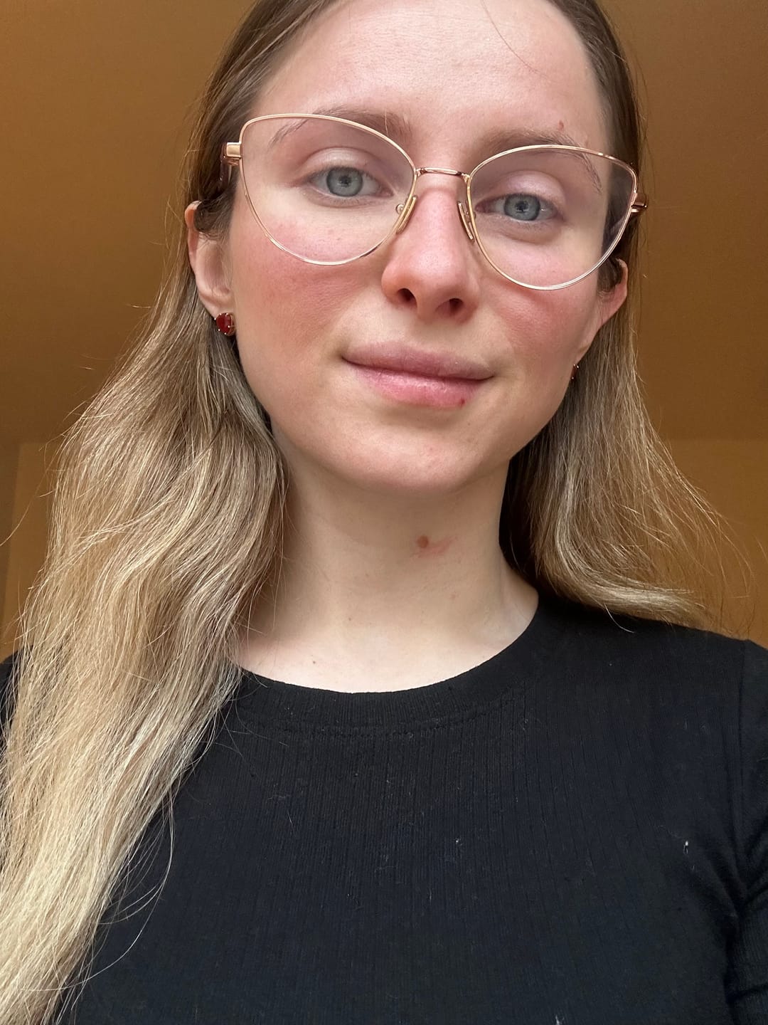 Customer photo review of Carnelian heart earrings