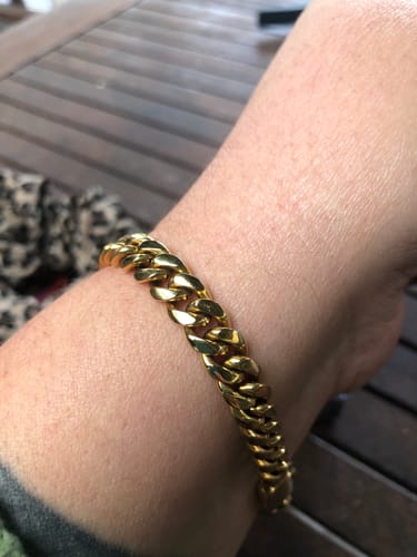 Customer photo review of 18k Gold Curb Cuban Chain