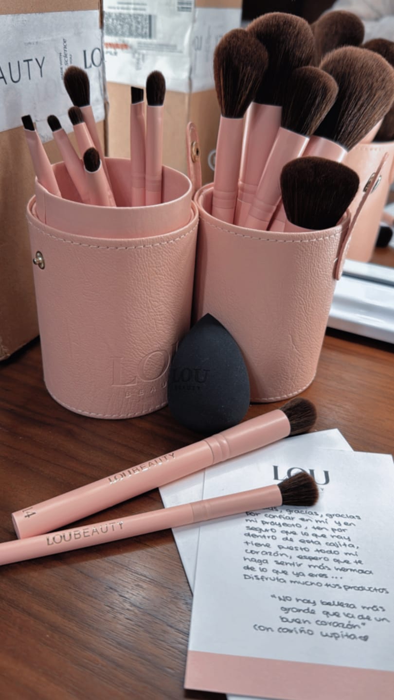 Customer photo review of Full Makeup Brush Set