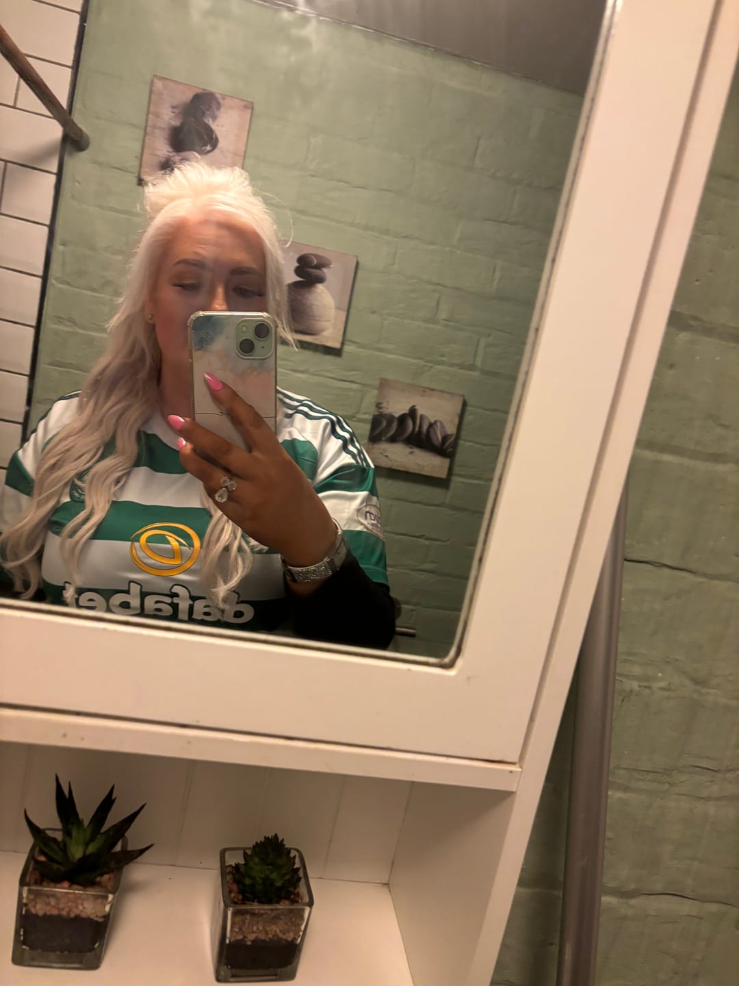 Customer photo review of Stranded 20" Lace Clip-in Human Hair Extension (170g) #600 White Lily