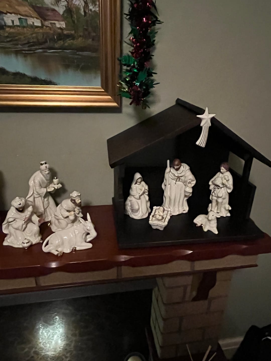 Customer photo review of Belleek Living 9 Piece Nativity Set