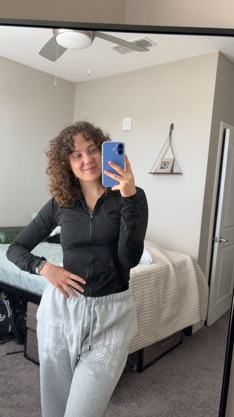 Customer photo review of W257 My eyes are up here Jogger