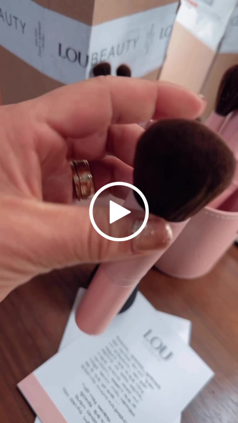 Customer video review of Full Makeup Brush Set