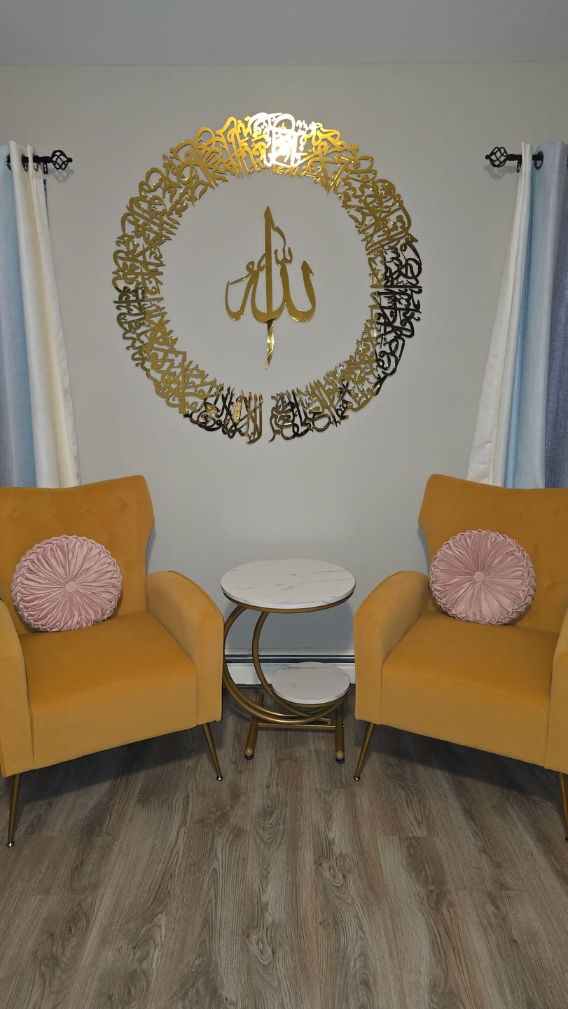Customer photo review of Ayatul Kursi Calligraphy Circular Acrylic/Wooden Islamic Wall Art