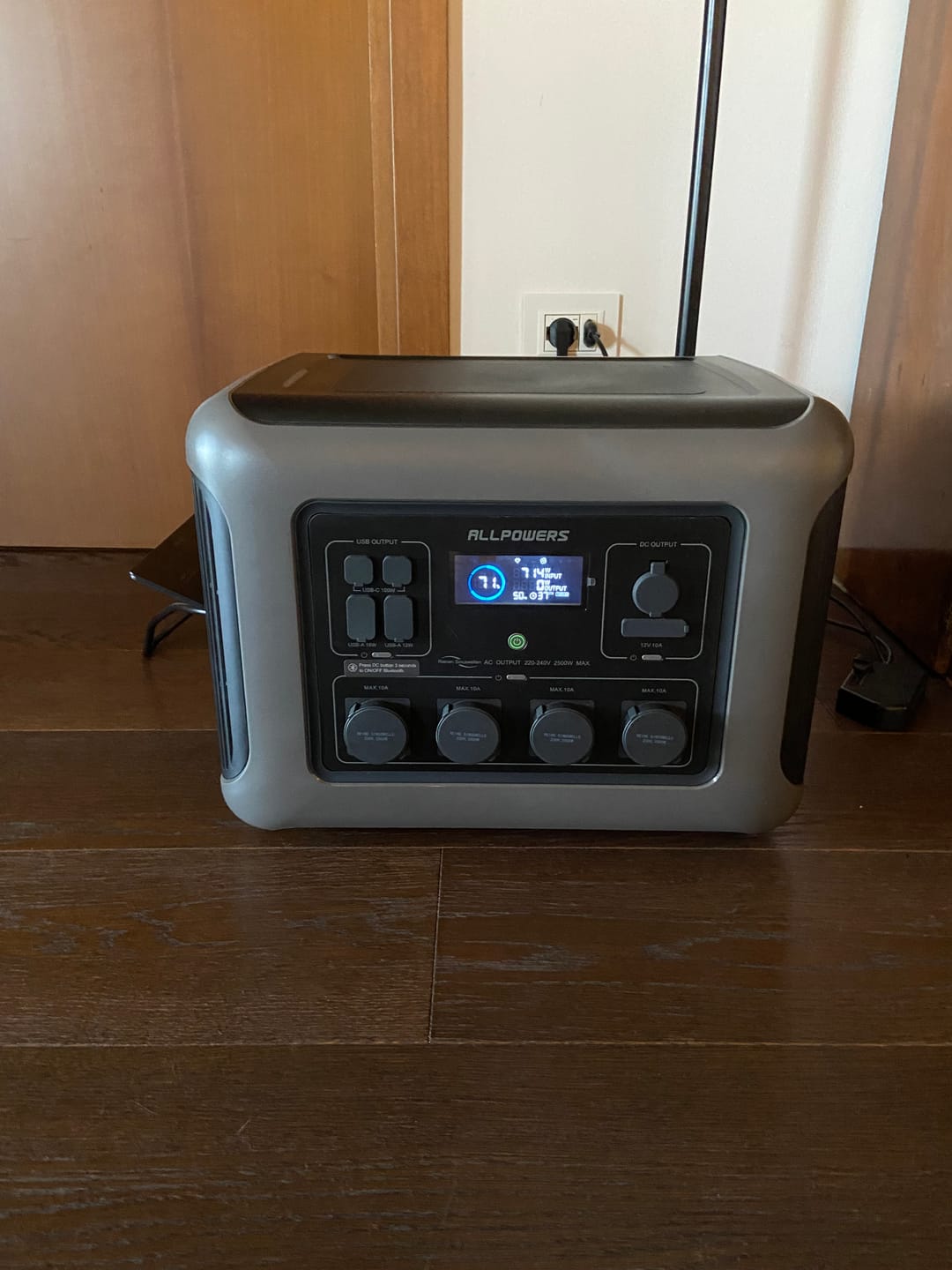 Customer photo review of ALLPOWERS R2500 Power Station Portatile 2500W 2016Wh