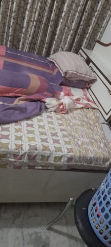 Customer photo review of Flo Anti-Gravity™ Latex Mattress 5 Inch