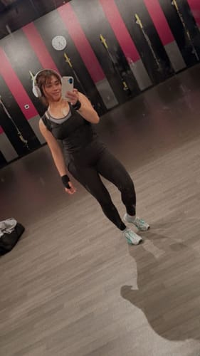 Customer photo review of Women's Heat Trapping Sweat Vest