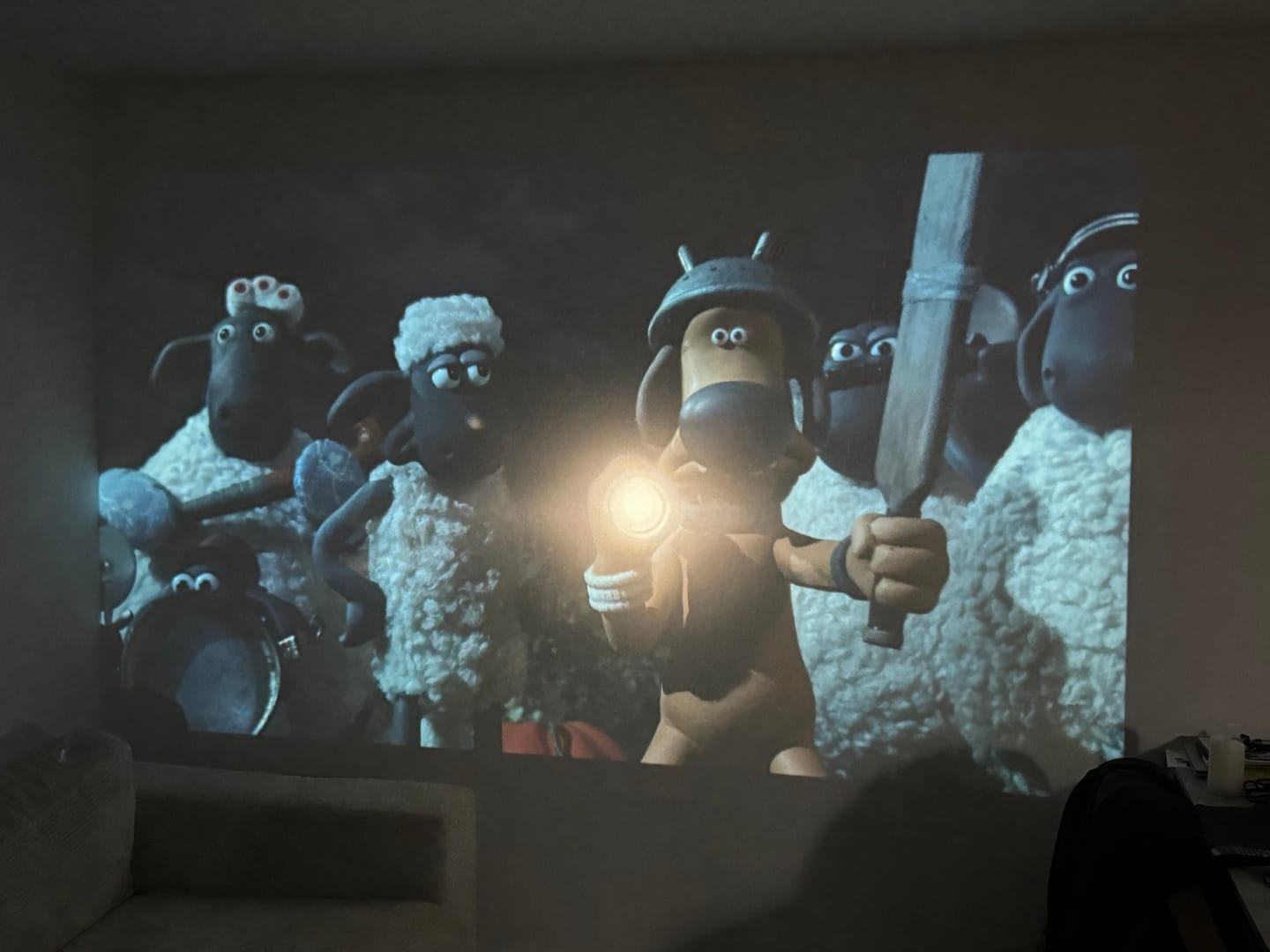 Customer photo review of FeliFlixPro™ 2.0 Heimkino Projektor