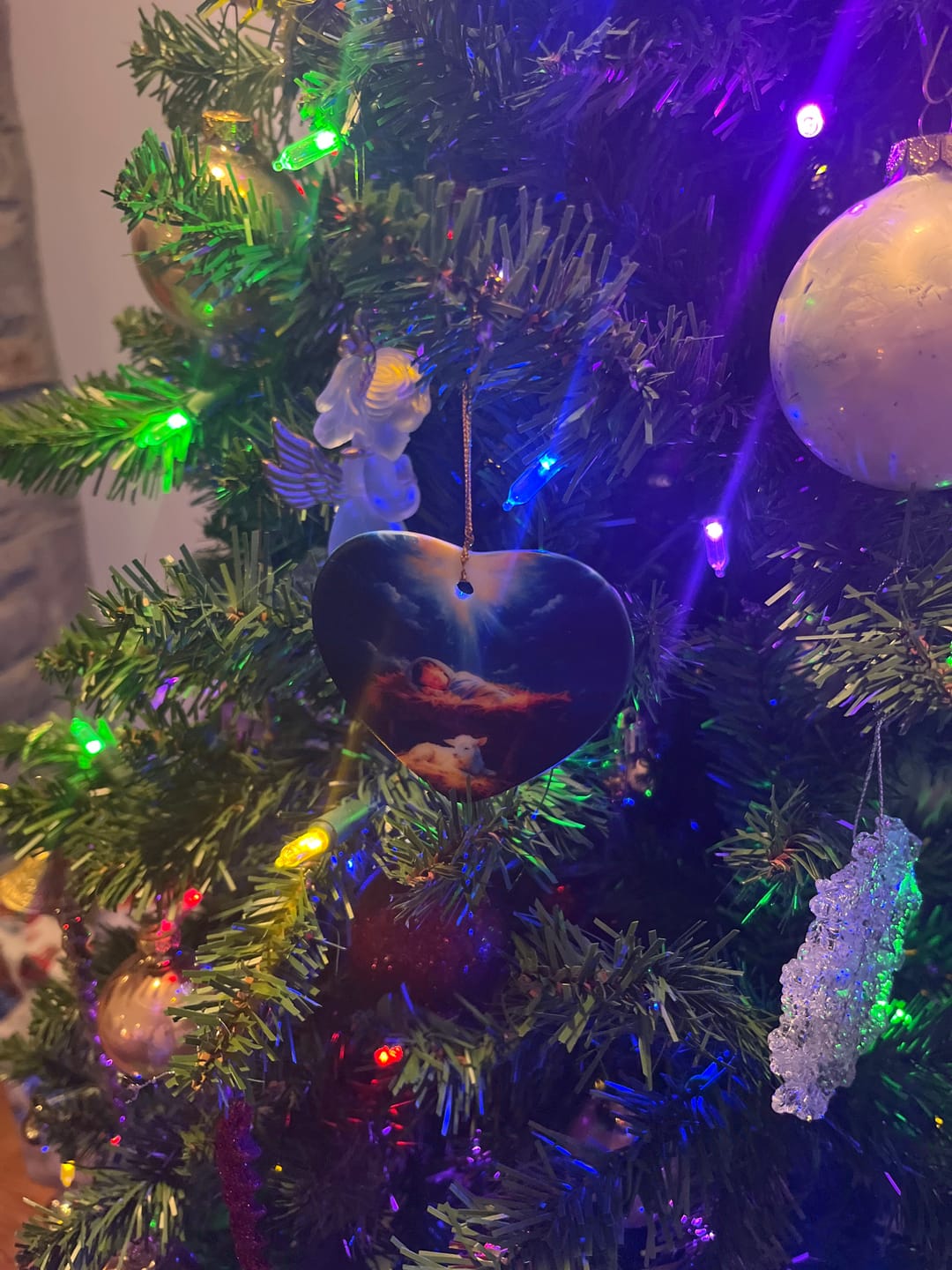 Customer photo review of Baby Jesus With A Lamb, Baby Jesus In The Manger, Ornament