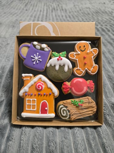 Customer photo review of Festive Favourites Biscuit Box