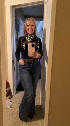 Customer photo review of Judy Blue - Tummy Control Contrast Wash Flare Jeans - Final Sale