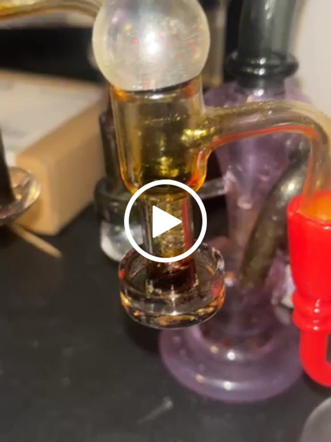 Customer video review of HONEYSUCKLE BEVEL QUARTZ BANGER - 90° DEGREE | BL