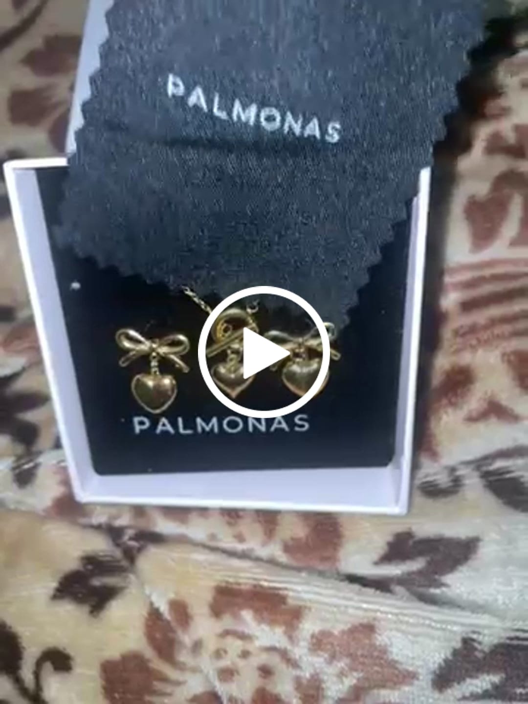Customer video review of Ridge Heart T-Bar Necklace