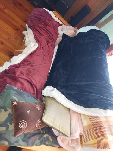 Customer photo review of Waterproof Splash Blanket™️ - Black Fitted Sheet