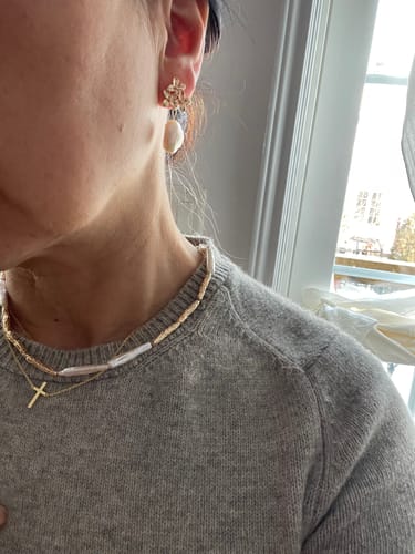 Customer photo review of BESS - White Baroque Pearls Drop Earrings