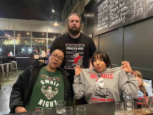 Customer photo review of EBENEZER HUGE X-MAS Crewneck Sweatshirt
