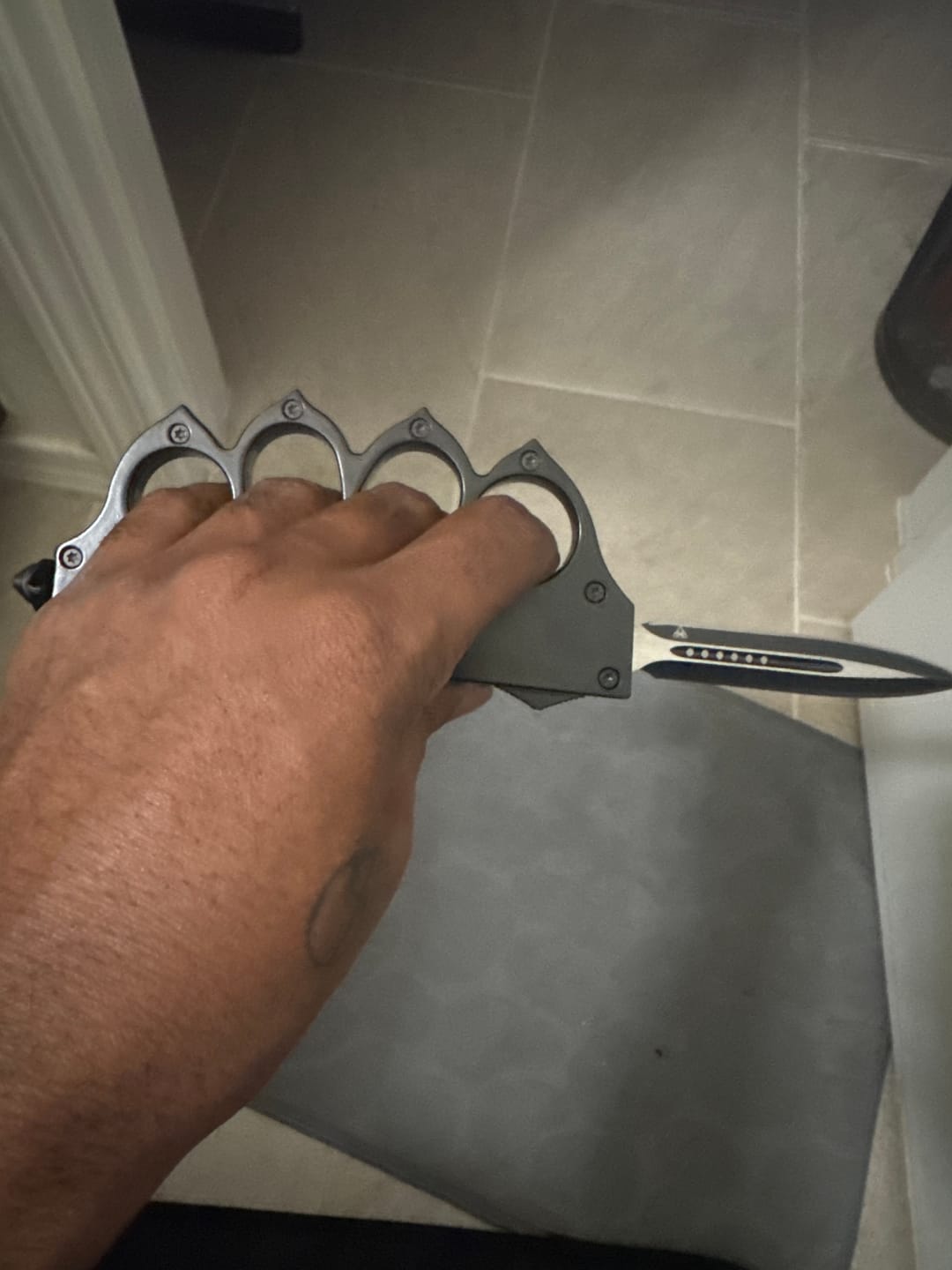 Customer photo review of VT 1918 Trench Knuckle OTF Knife
