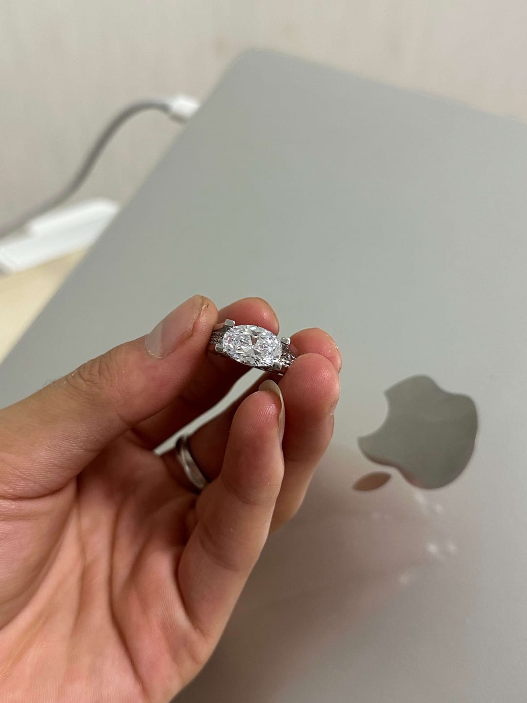 Customer photo review of Solarii New Arrived 5.0ct Oval Cut Engagement Ring
