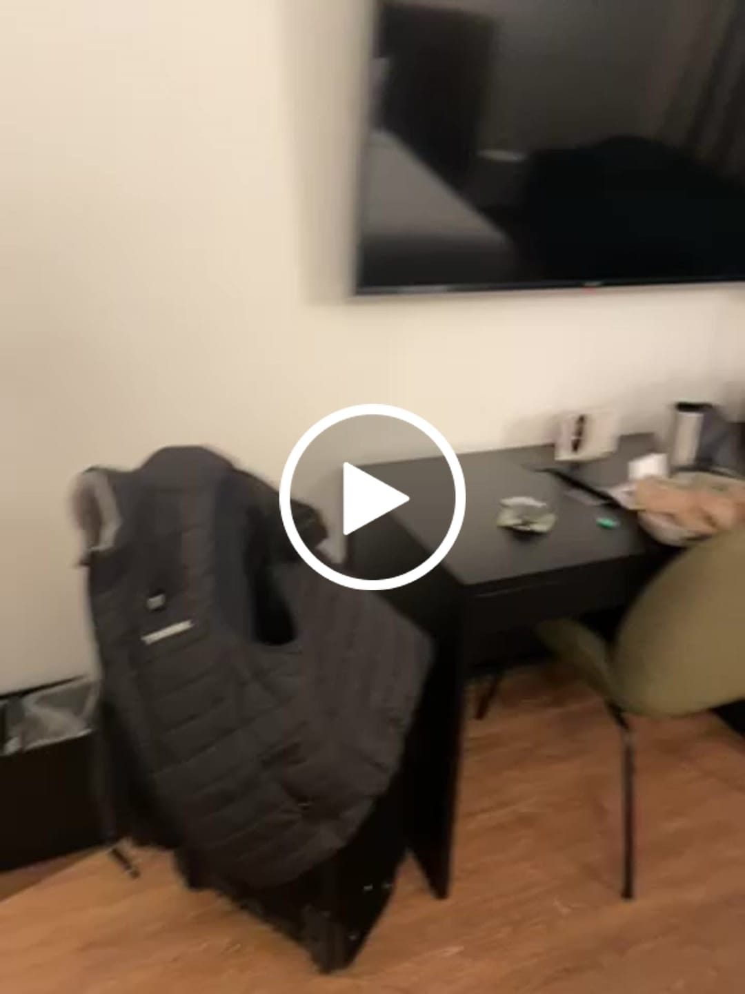 Customer video review of TideWe Women’s Lightweight Heated Vest with Battery Pack for Hunting/Hiking