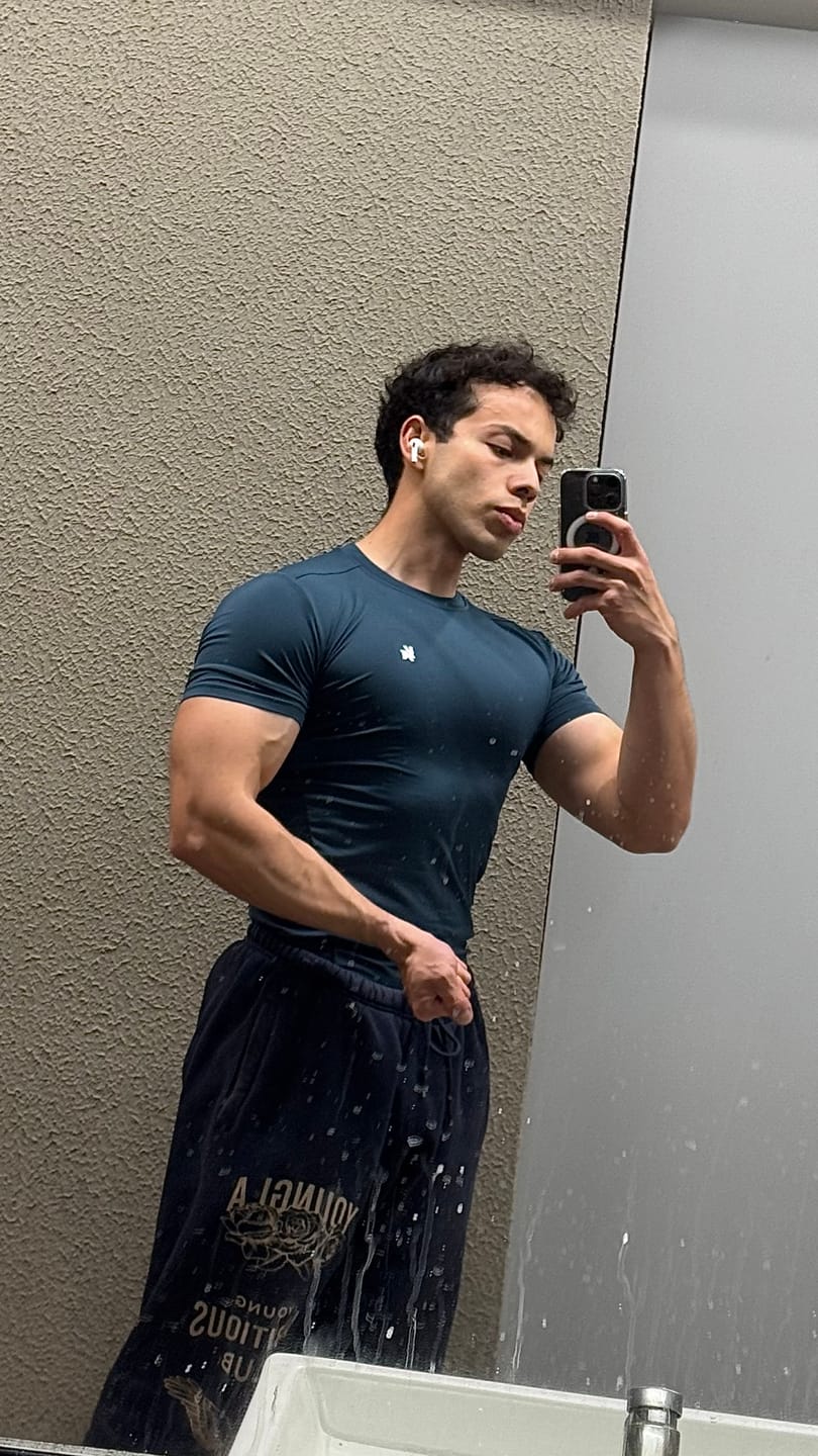 Customer photo review of 476 - Stealth Compression Tees
