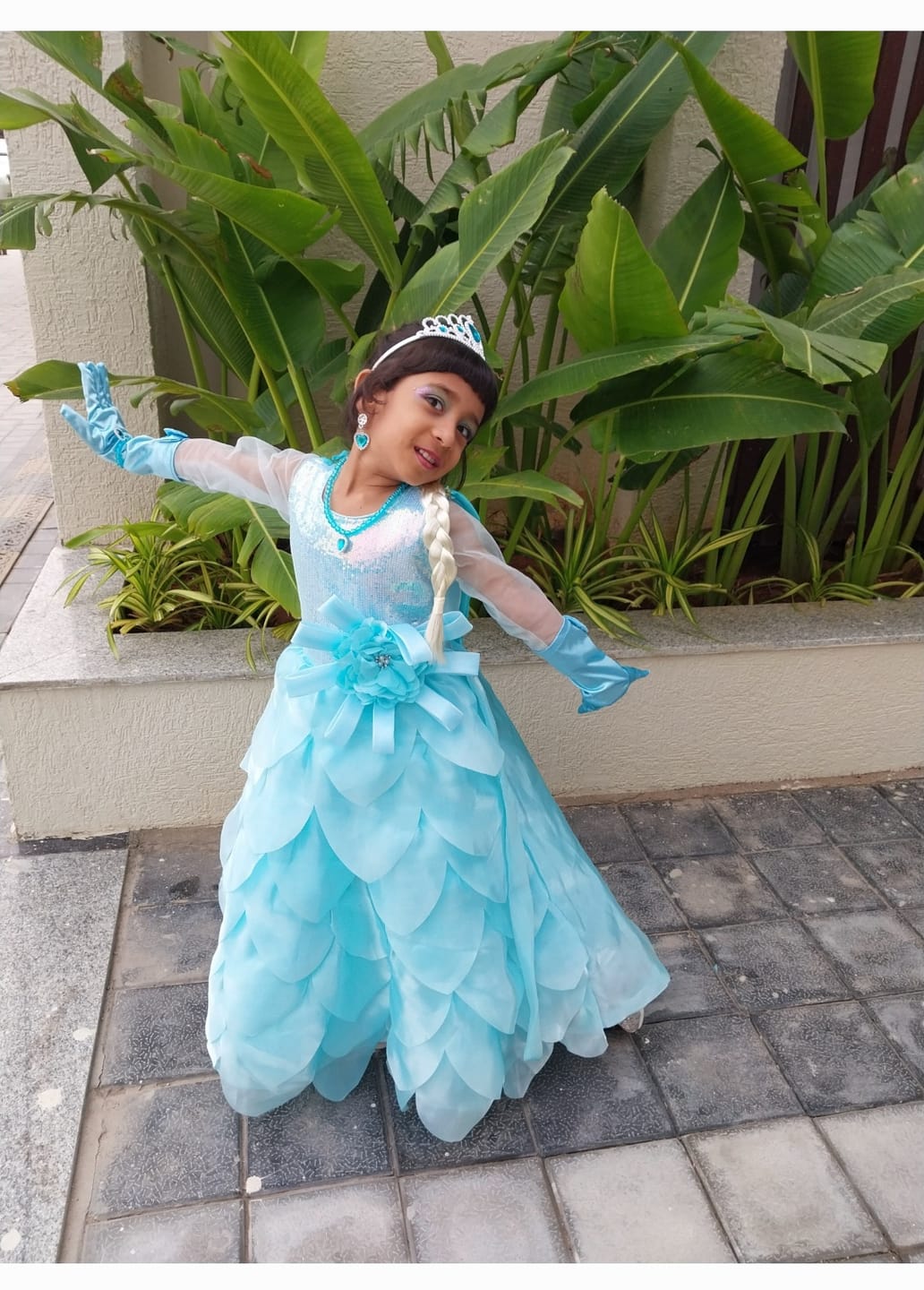 Customer photo review of Fancydresswale Princess Elsa Party Dress with,Crown,Necklace,Earrings,Gloves Accessories 3-8 Years