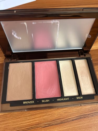 Customer photo review of Mirage Shift Crème Cheek Palette