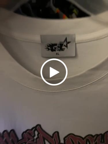 Customer video review of "Vintage Eagle Tee" (White)