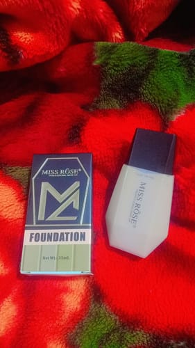 Customer photo review of Missrose New High Coverage Foundation