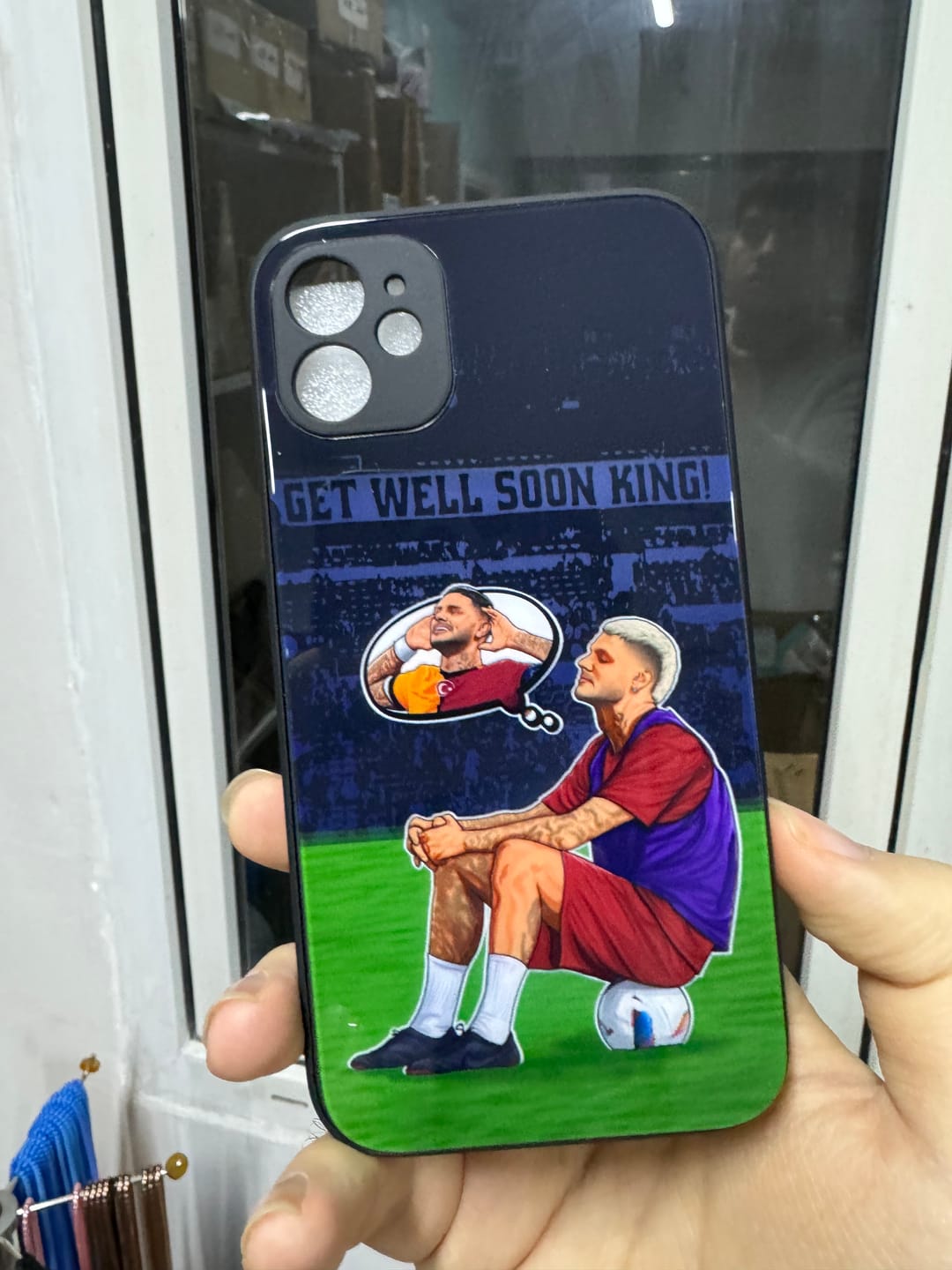 Customer photo review of "VEFA." Cam Telefon Kılıfı