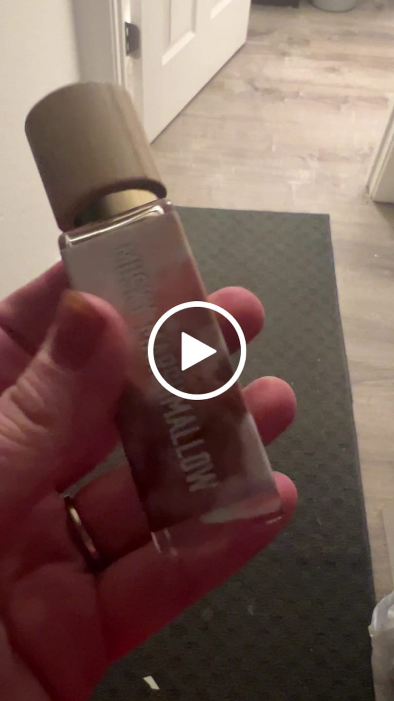 Customer video review of Musky Marshmallow