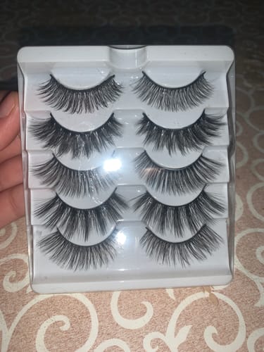 Customer photo review of O.TWO.O 3D MINK EYELASHES