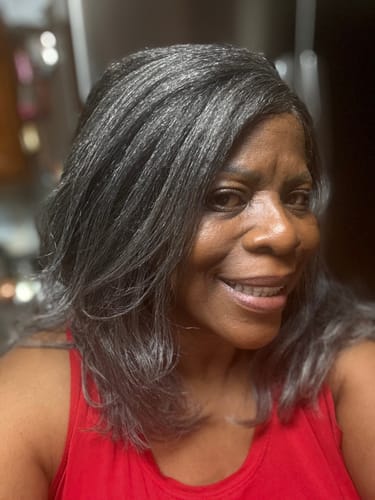 Customer photo review of Luvwin 5x5 Closure Layered Wave Kinky Straight Salt & Pepper Side Parting Glueless Wig