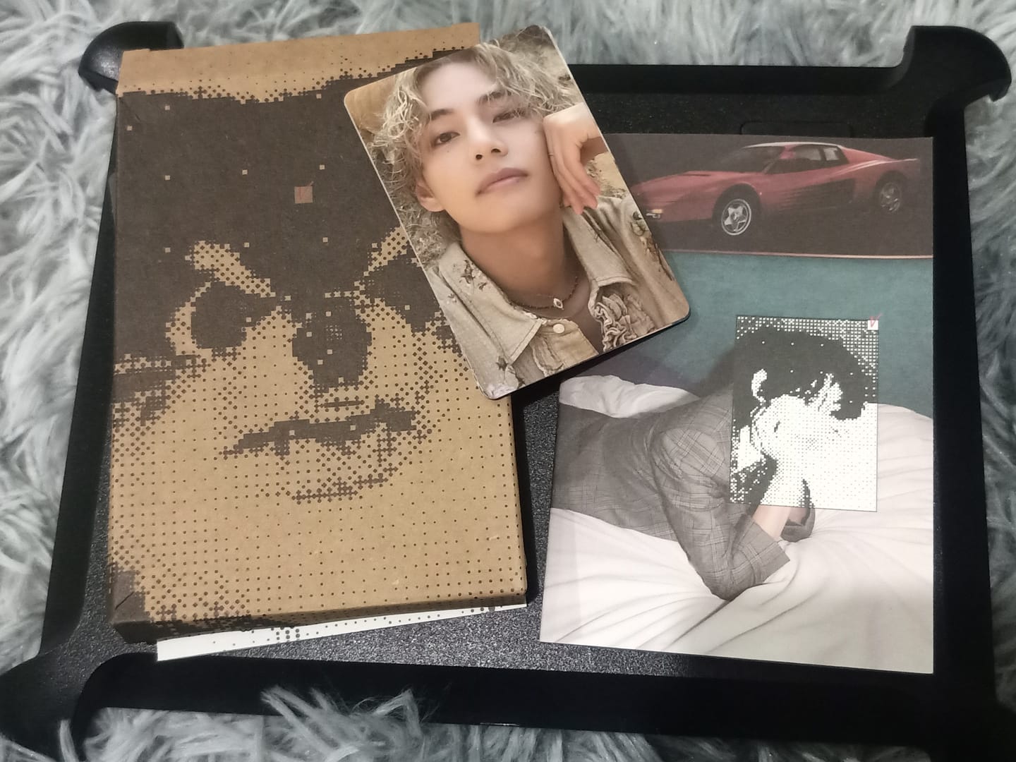 Customer photo review of BTS V - LAYOVER 1ST SOLO ALBUM WEVERSE VER.