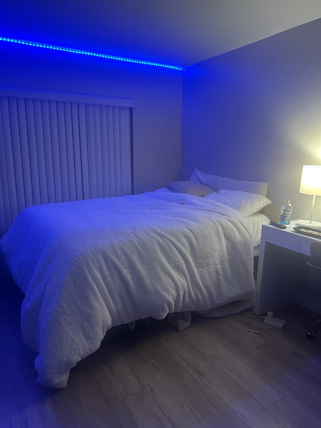 Customer photo review of CYRA Long Velvet Bedding Set