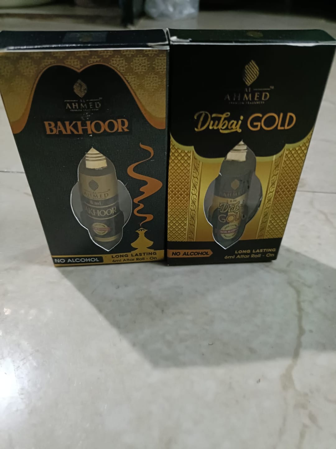 Customer photo review of Al Ahmed Dubai Gold Attar Roll on Perfume | Long lasting Fragrance Perfume For Men and Women | 100% Alcohol Free Attar Perfume | 6ml)