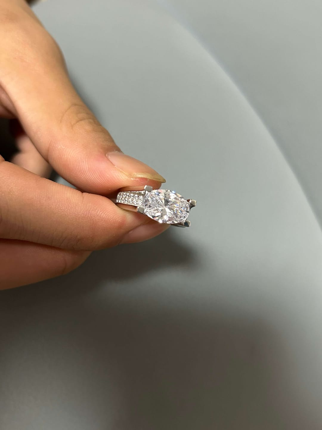 Customer photo review of Solarii New Arrived 5.0ct Oval Cut Engagement Ring