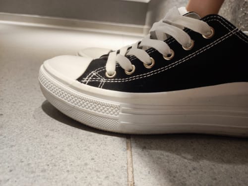 Customer photo review of Zapatilla Negra Mujer 15960