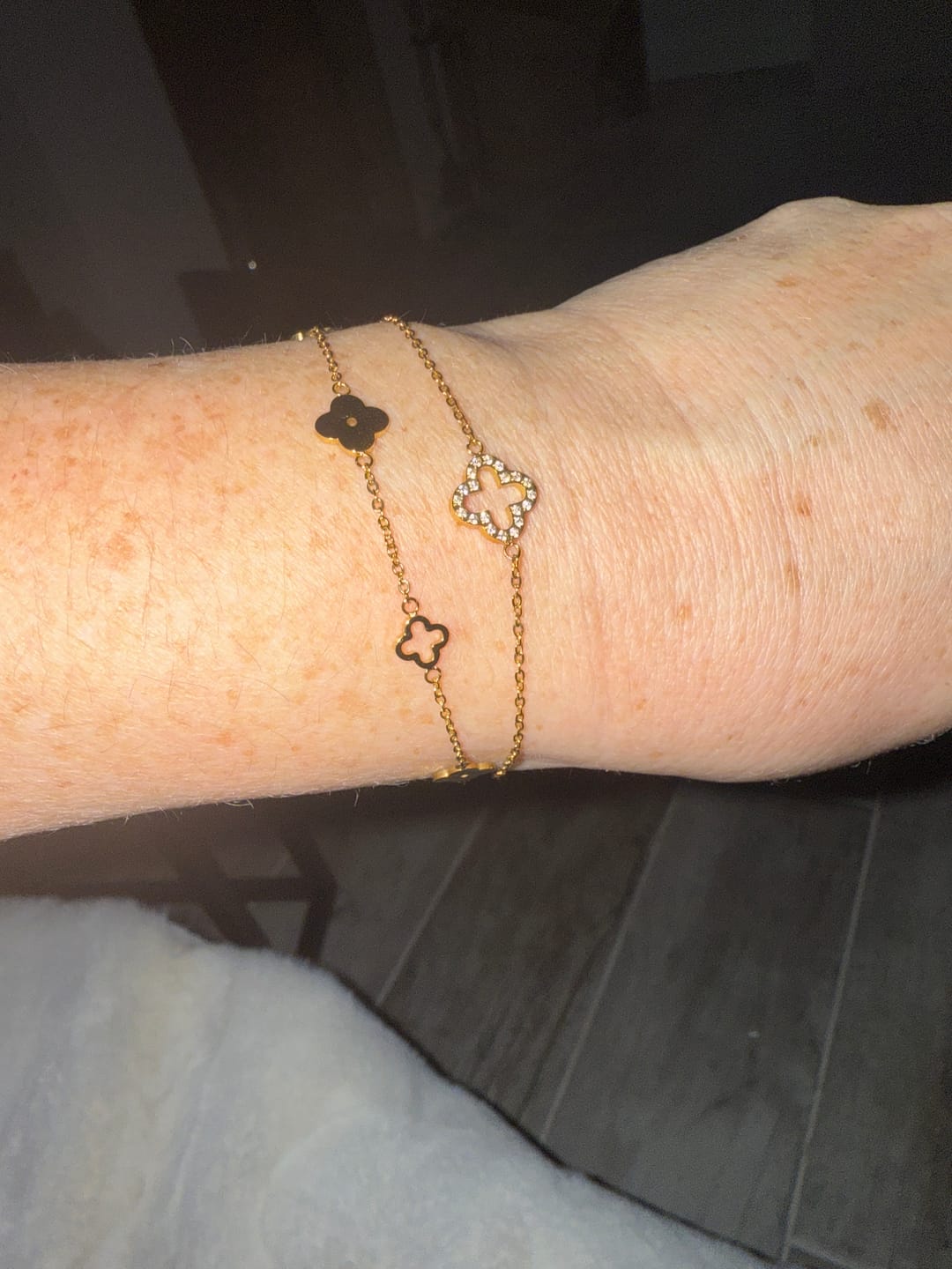 Customer photo review of Classic Clover Bracelet
